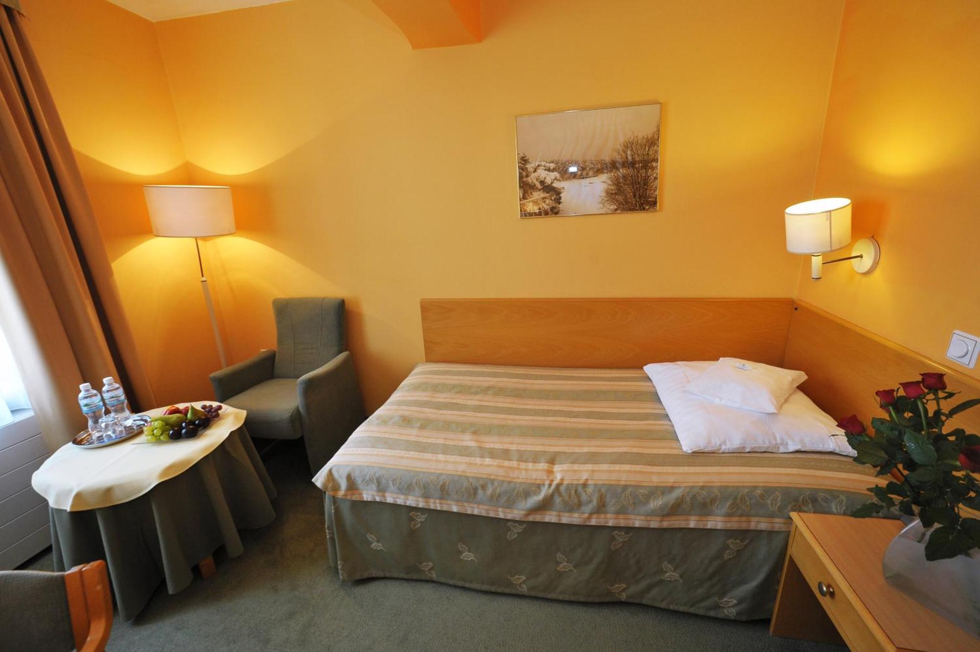 Hotel Sport Bełchatów 部屋 写真