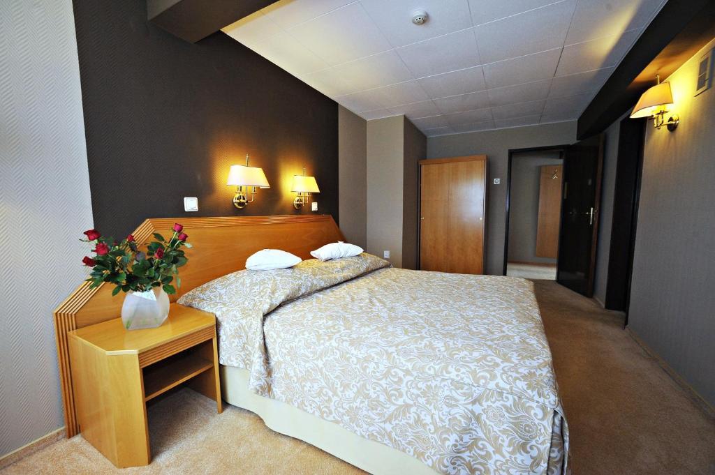 Hotel Sport Bełchatów エクステリア 写真