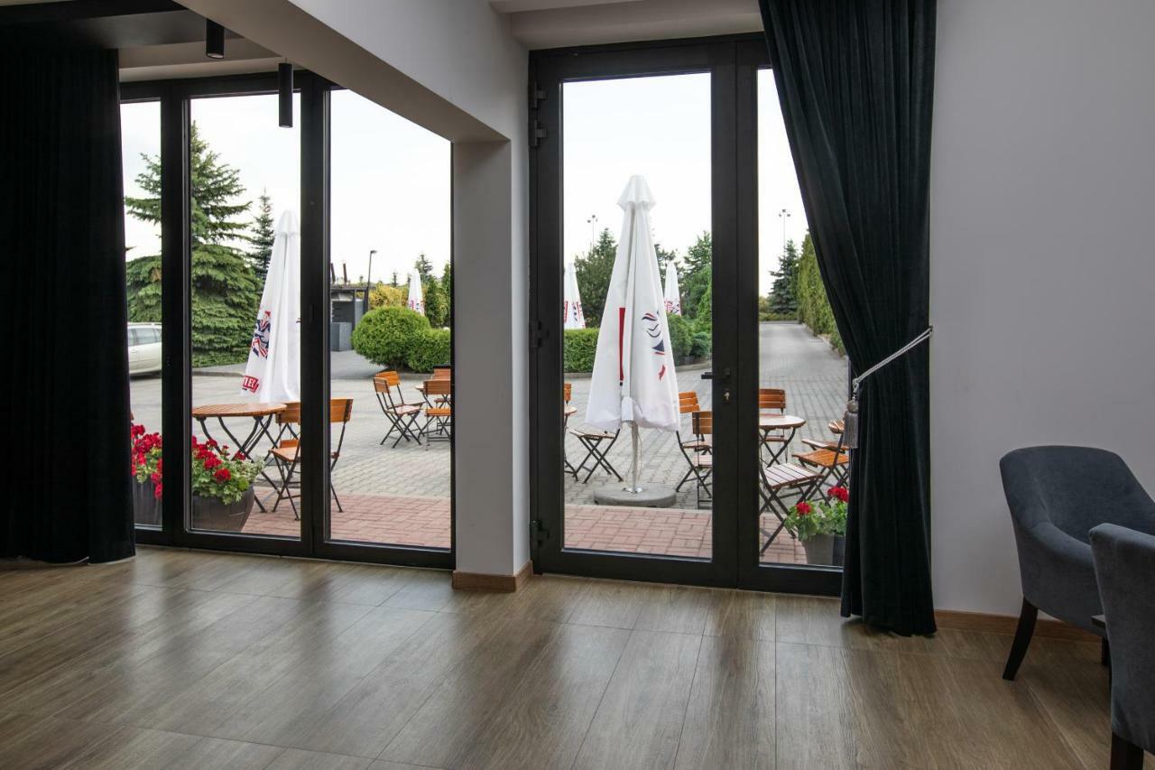 Hotel Sport Bełchatów エクステリア 写真